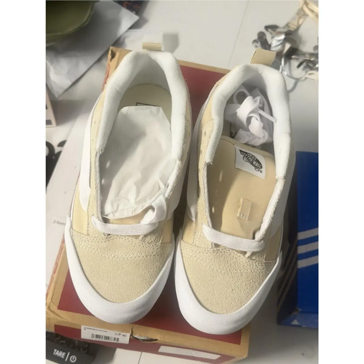 Vand Theory Crème Brûlée 6.0 Men’s Vans Knu Skool 7.5 Women’s Inbox 3005
