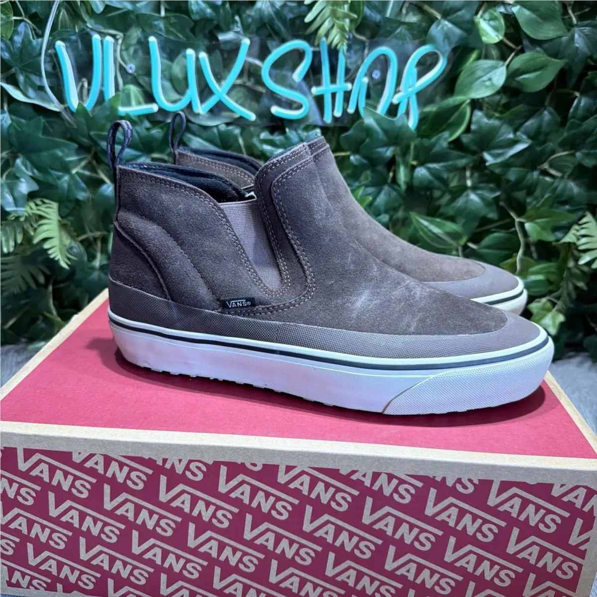 Vans Mid-slip Mte Shoes Brown Suede Men’s Size 10.5 VN000DANBRO 2025 Chukka