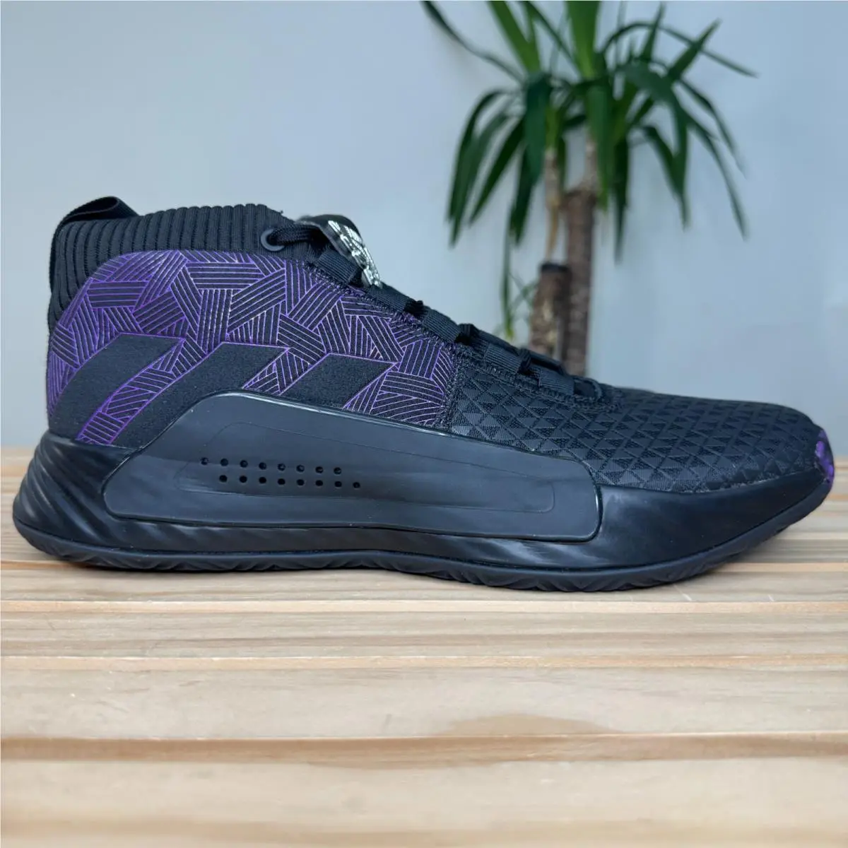Size 11 - Marvel x Adidas Dame 5 Heroes Among Us: Black Panther