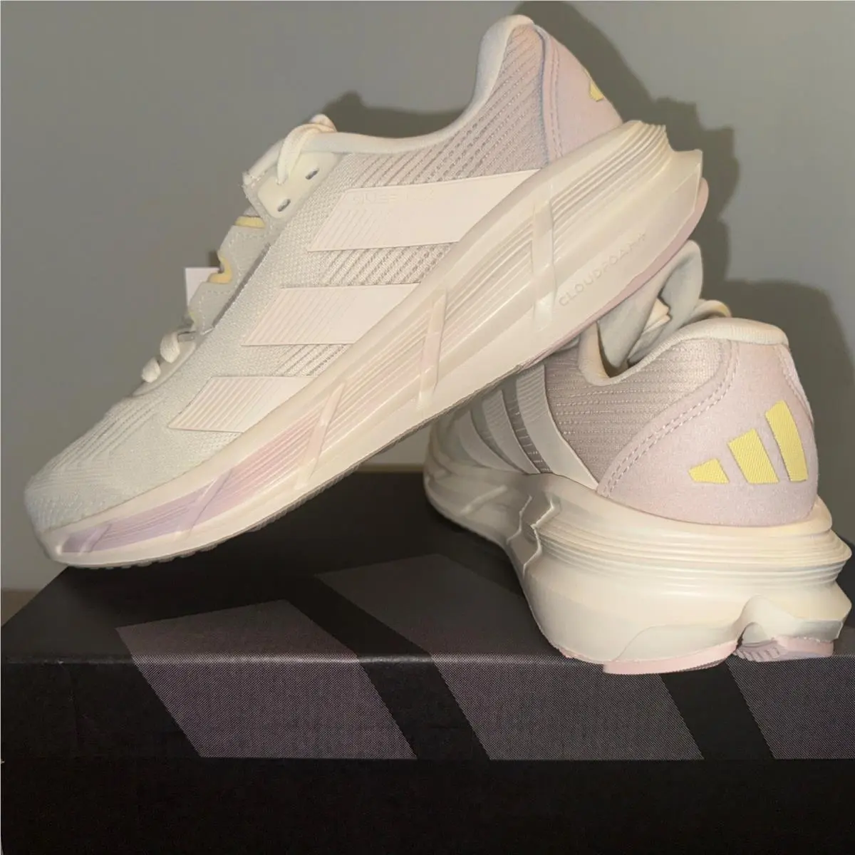 Adidas Women`s Shoes Questar 3 W Off White Putty Mauve Size 10 Running Walking