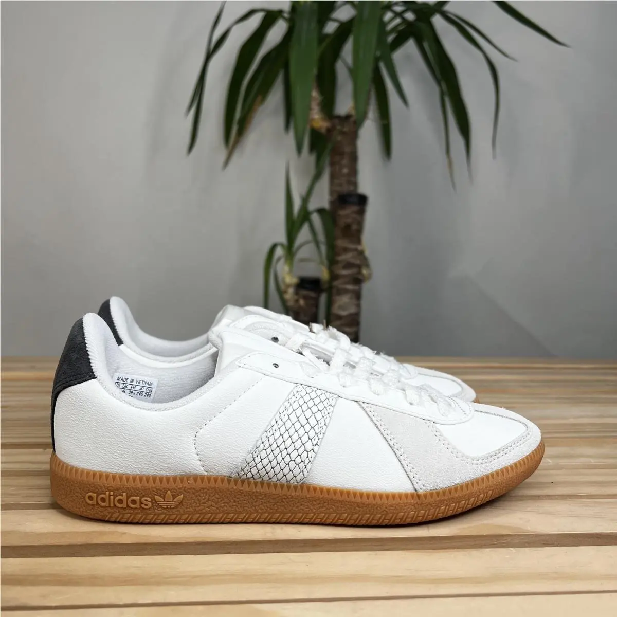 Size 6.5 - End x Adidas BW Army Chip Shop