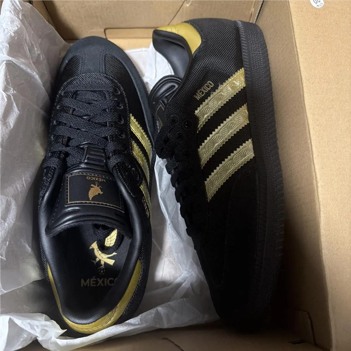 Adidas Samba Mexico - Men`s Gold/black Men Sz 8. Women Sz 9