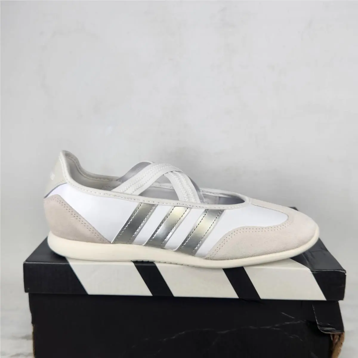 7 Wom - Adidas Barreda Mary Jane - Cloud White / Silver Metallic - HQ7400