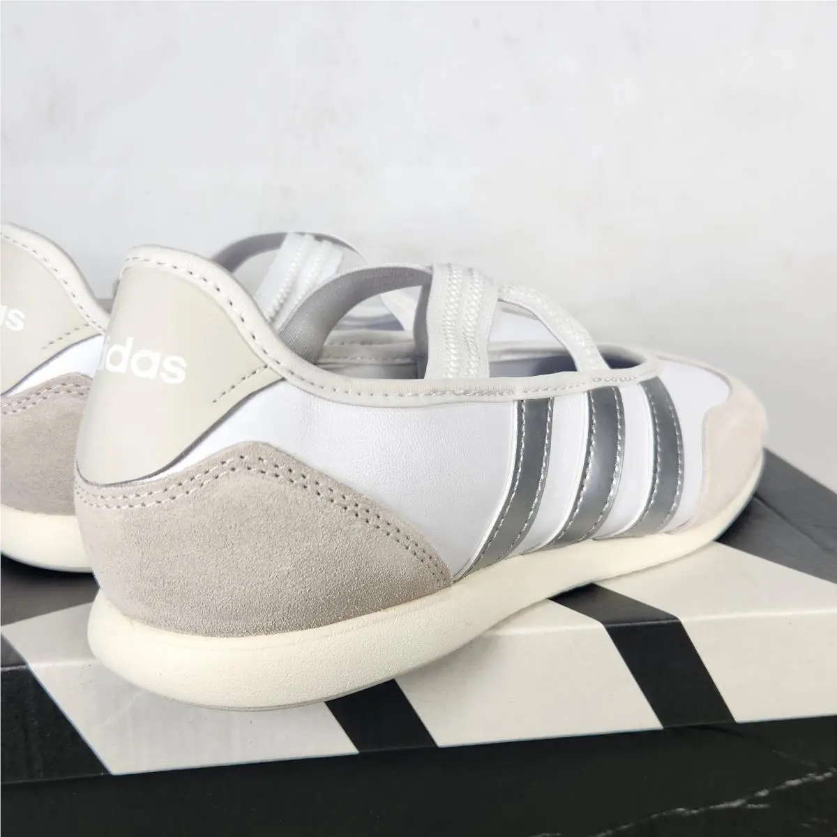 Adidas shoes - adidas Barreda - Barreda - HQ7400 - White 0