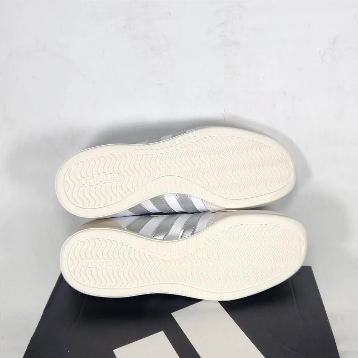 Adidas shoes - adidas Barreda - Barreda - HQ7400 - White 5