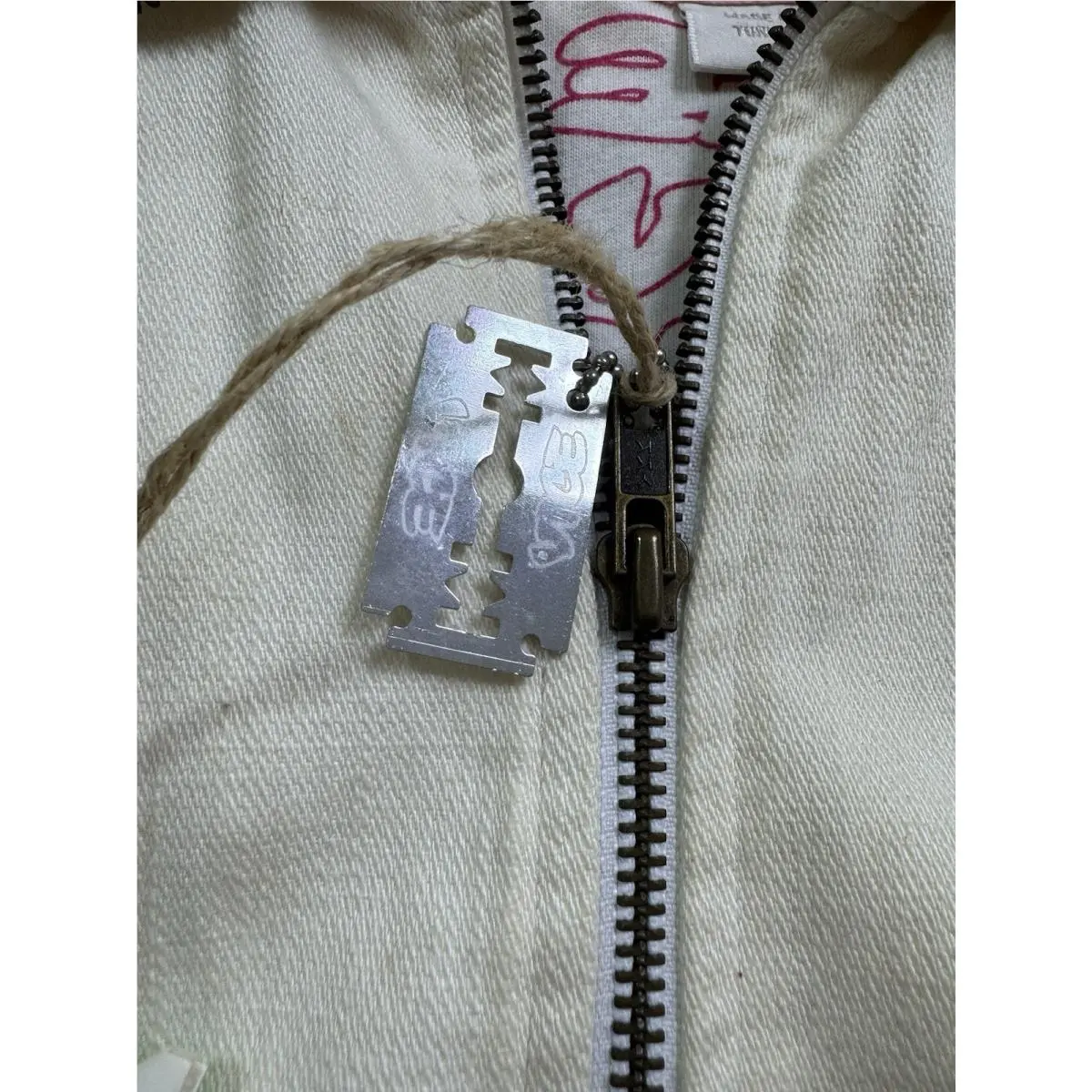 Adidas clothing - adidas Adicolor P3 - Adicolor - White (UPC: 098094474708) 4