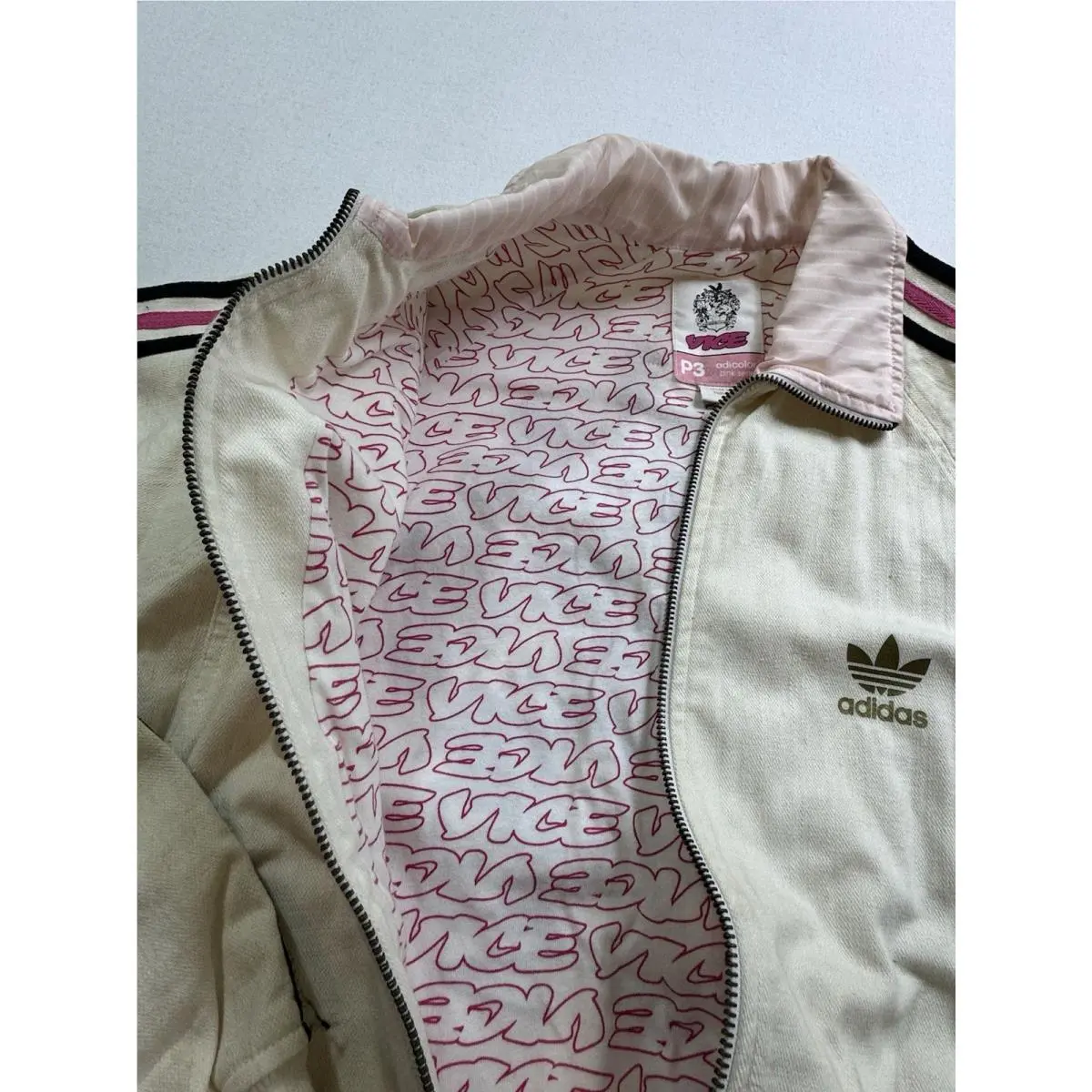 Adidas clothing - adidas Adicolor P3 - Adicolor - White (UPC: 098094474708) 6