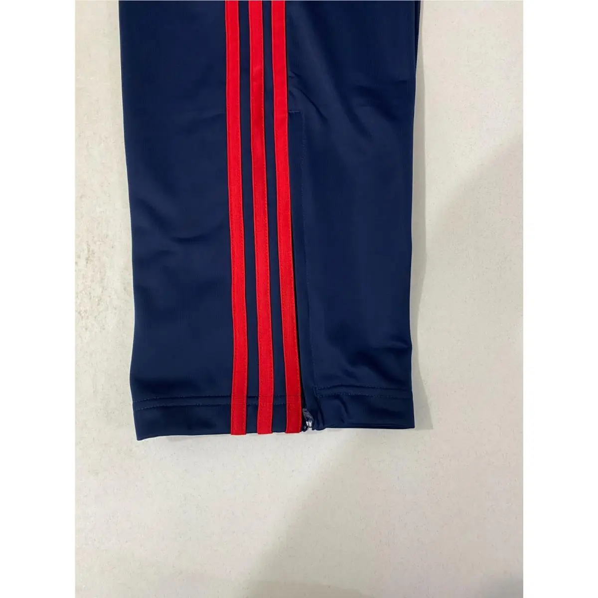 Adidas clothing - Red 5