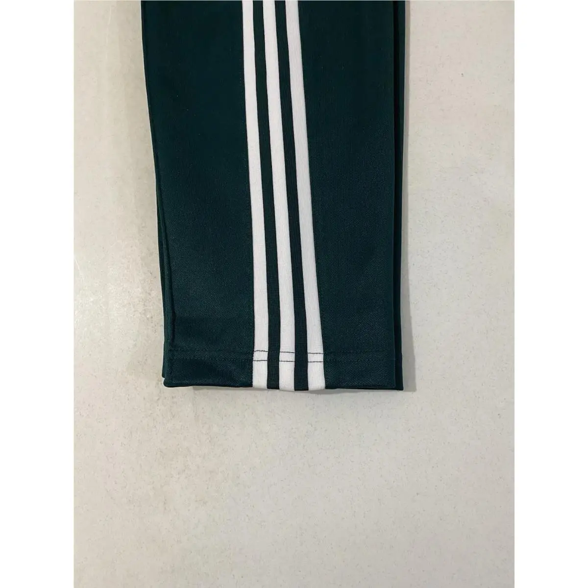 Adidas clothing - Aurora Ivy White 6
