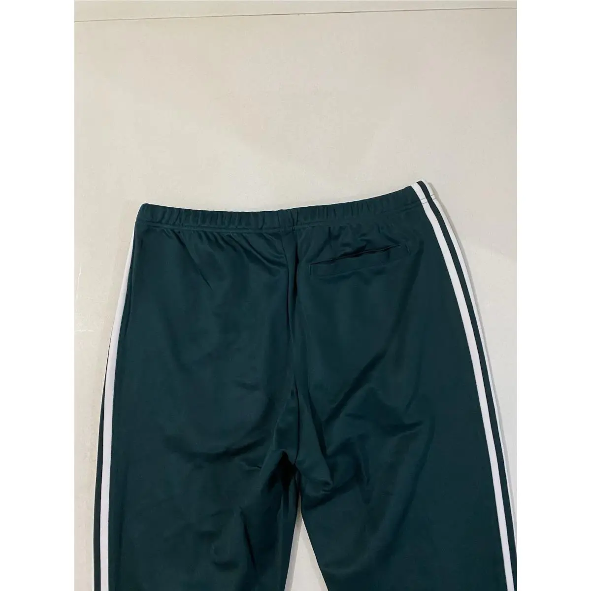 Adidas clothing - Aurora Ivy White 5