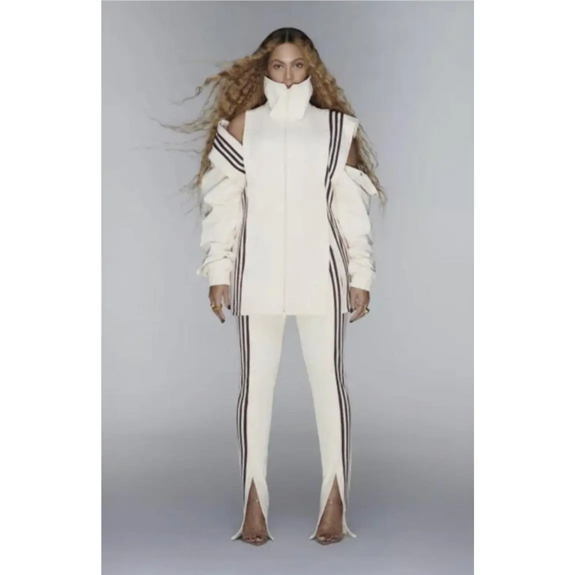 Adidas clothing - Beige 7