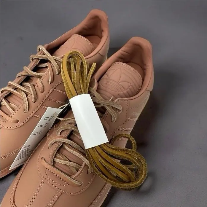 Adidas shoes - Terracotta / Clay Strata 9