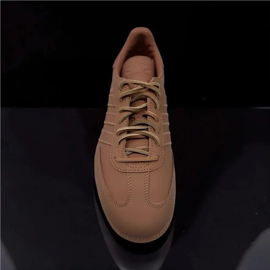 Adidas shoes - Terracotta / Clay Strata 11