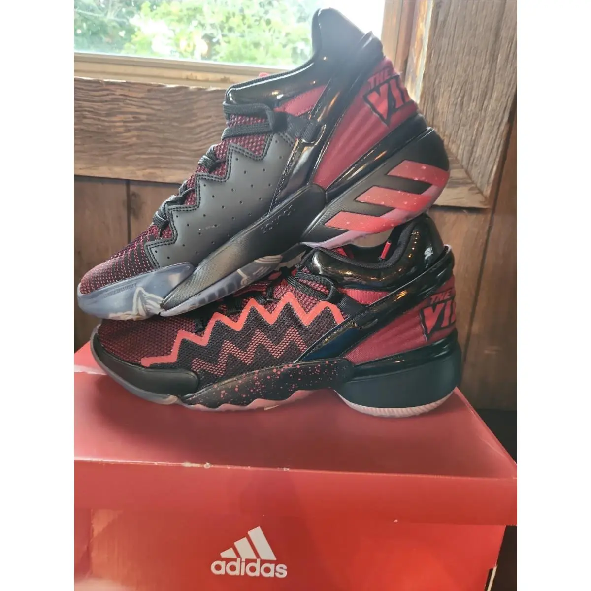 Adidas D.o.n. Issue 2 Louisville Cardinals The Ville FY6121 Donavan Mitchell 12s