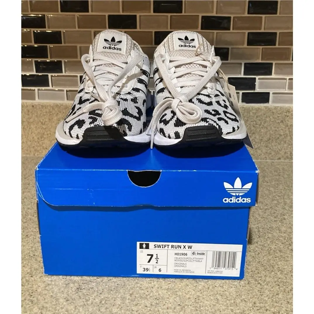 Adidas shoes - adidas Swift Run - Swift Run - Cream & Black 8