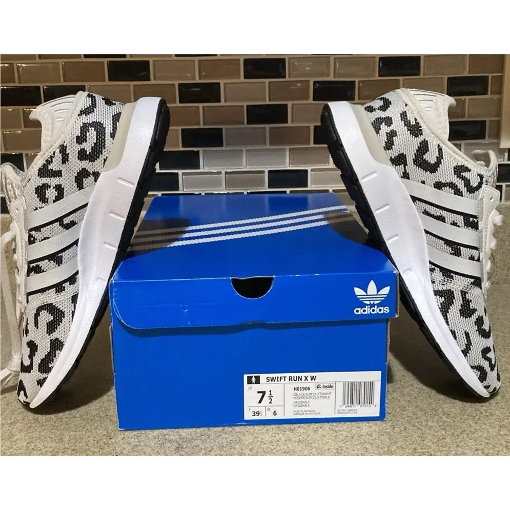Adidas shoes - adidas Swift Run - Swift Run - Cream & Black 9