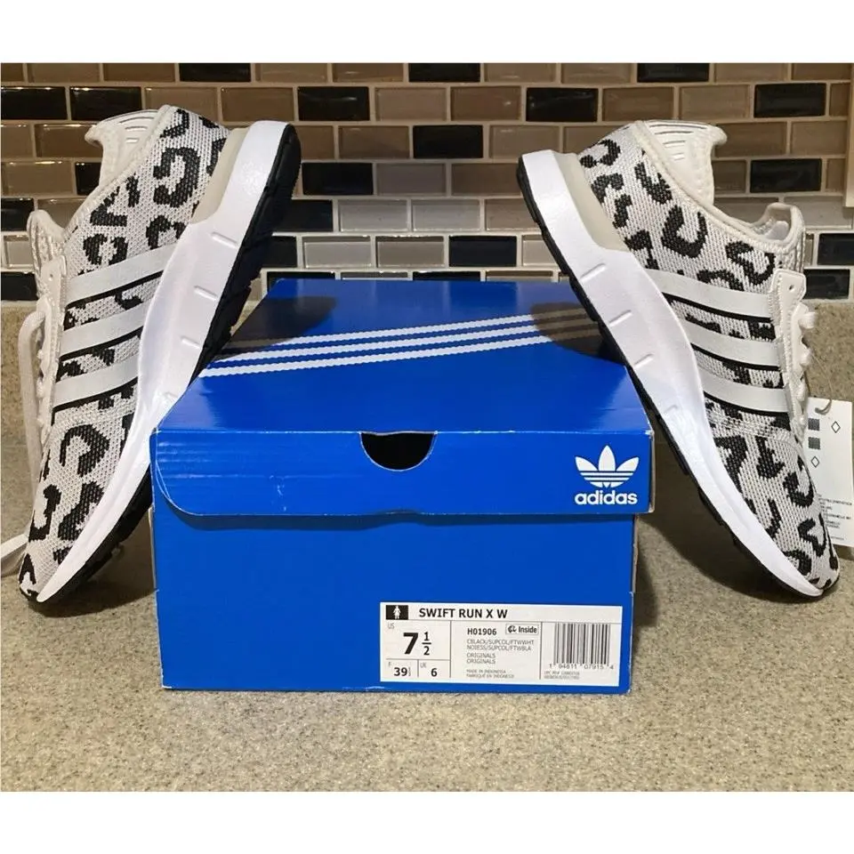 Adidas shoes - adidas Swift Run - Swift Run - Cream & Black 10
