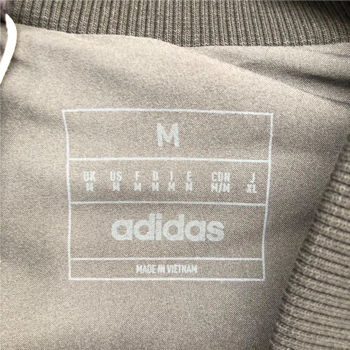 Adidas clothing - Adidas Go To - Black 4