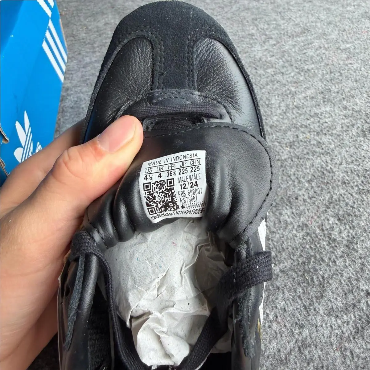 Adidas shoes - adidas Samba OG W - Samba - Black 5