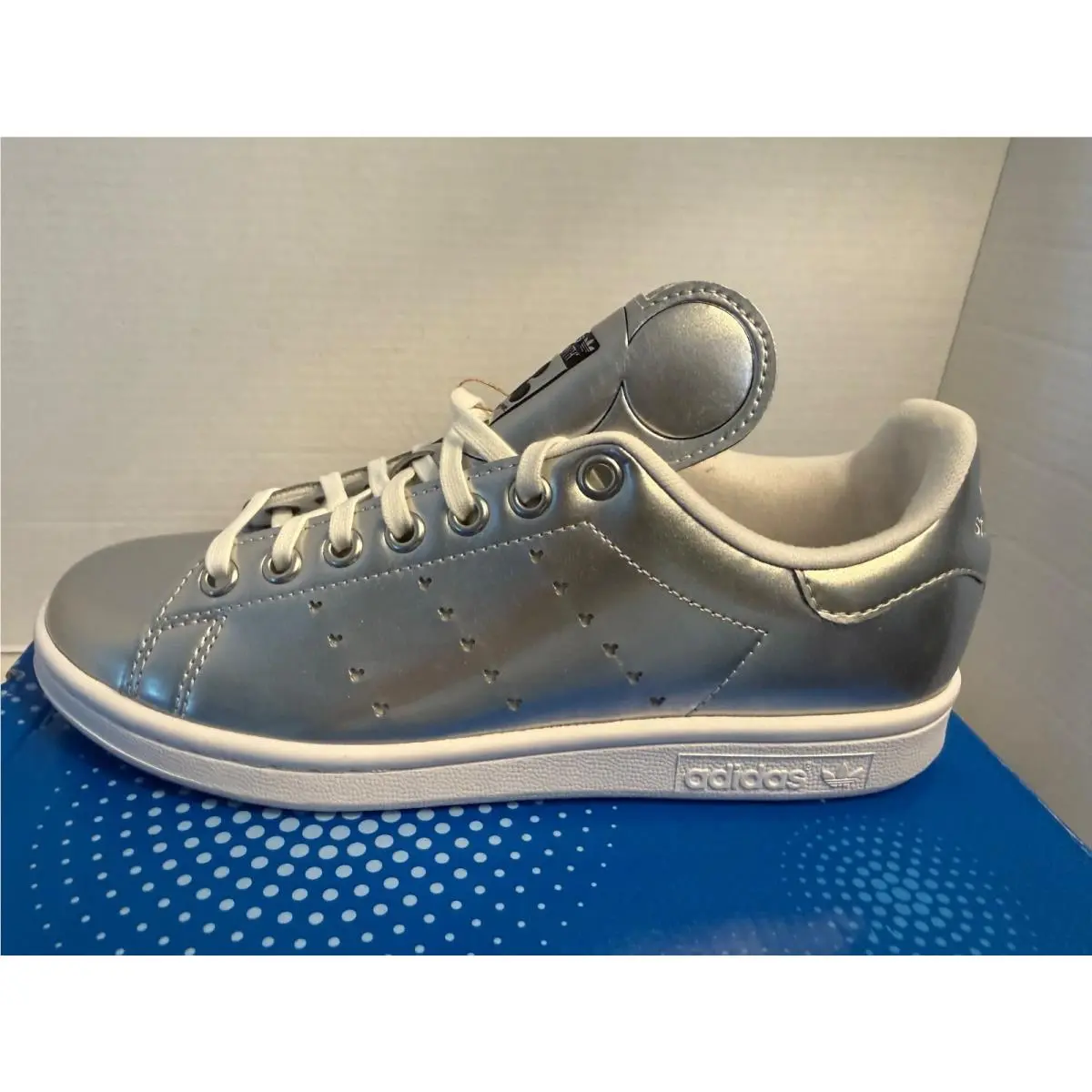Classic Adidas Stan Smith Disney Silver Metallic Size 5.5 Youth Women
