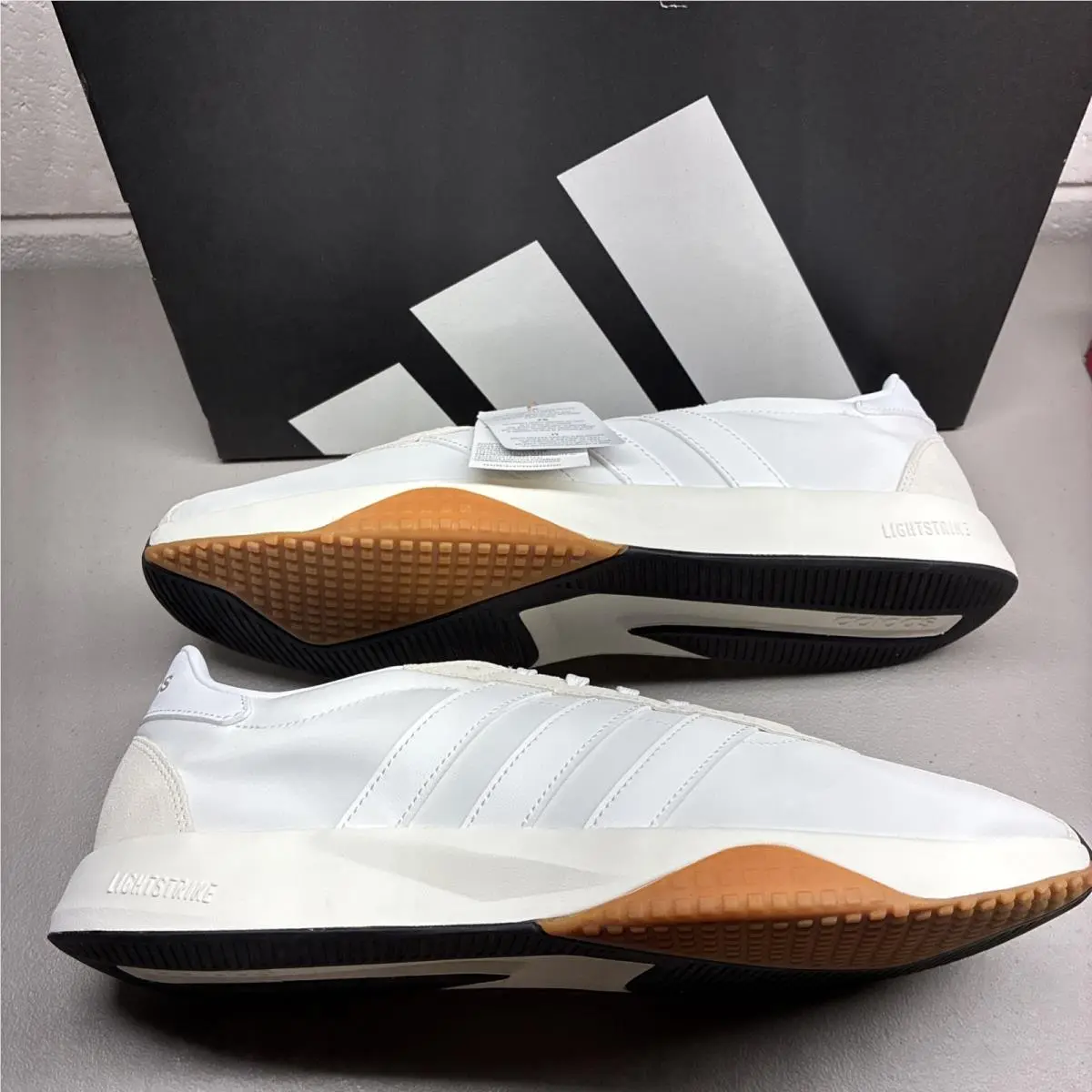 Adidas 76 26 Footwear White Crystal White Gum HQ2340 Men`s Size 11.5 W/ Box