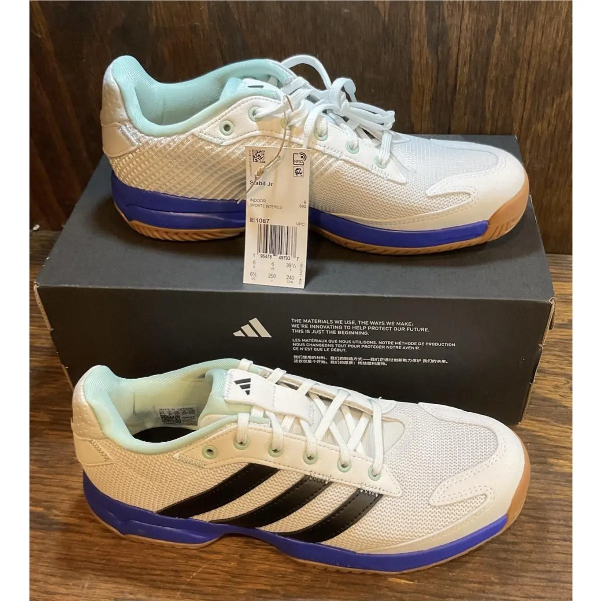 Adidas Stabil Jr. Indoor Sports Shoes Youth Size 6.5 • Women’s 8 IE1087new