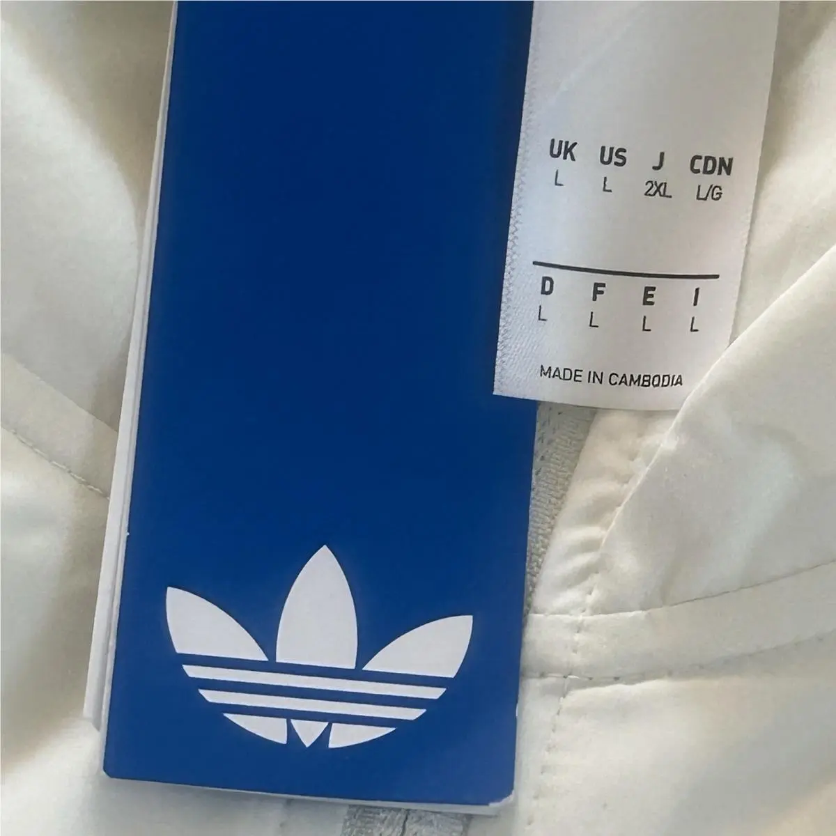 Adidas clothing - Adidas Originals Neuclassics - Originals Neuclassics - JW5453 - White 3
