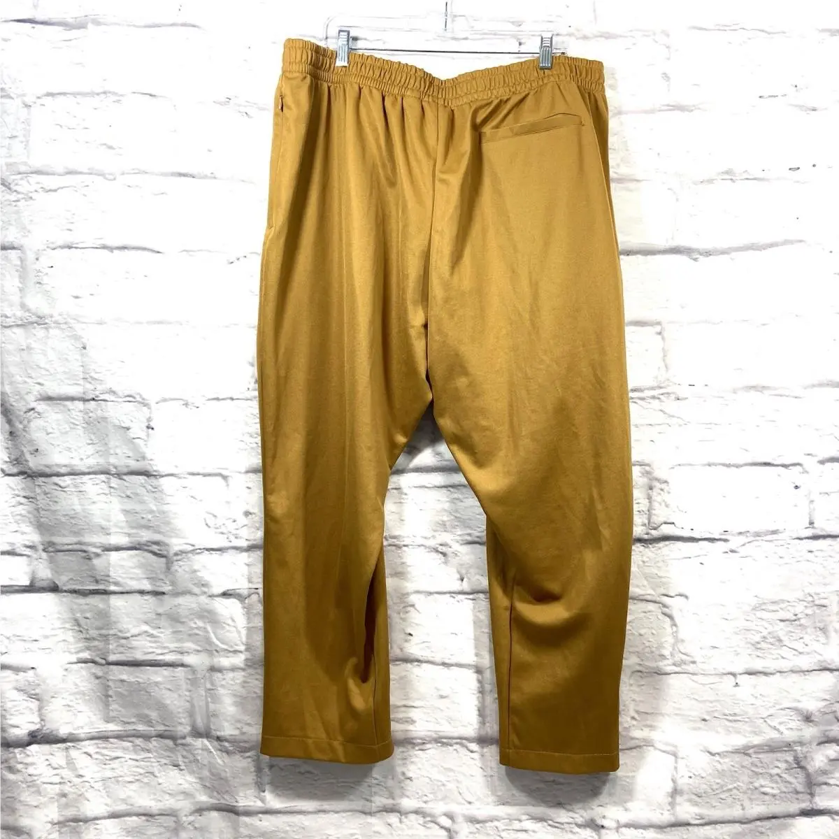Adidas clothing - Brown 2