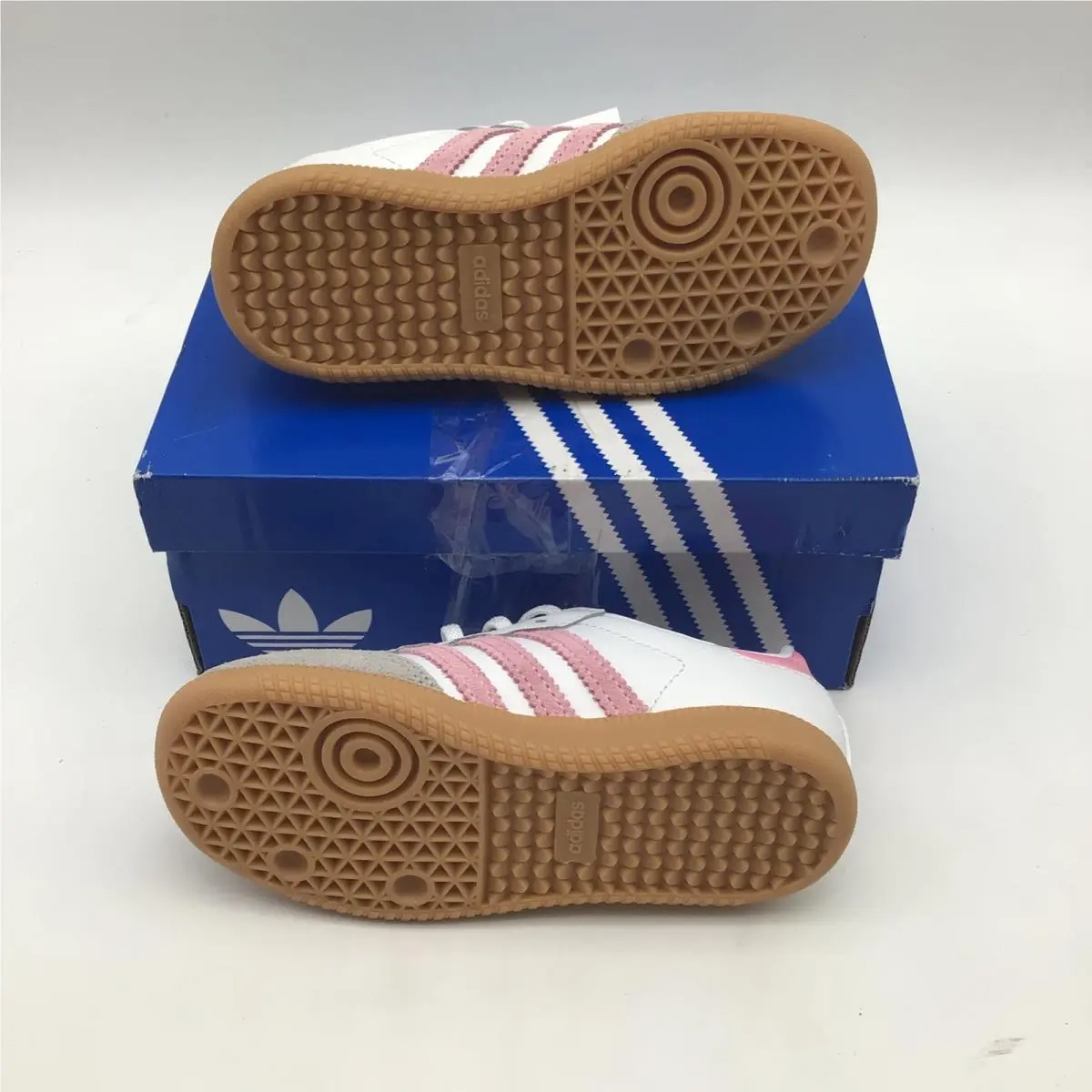 Adidas shoes - adidas Samba Classic - Samba Classic - White 3