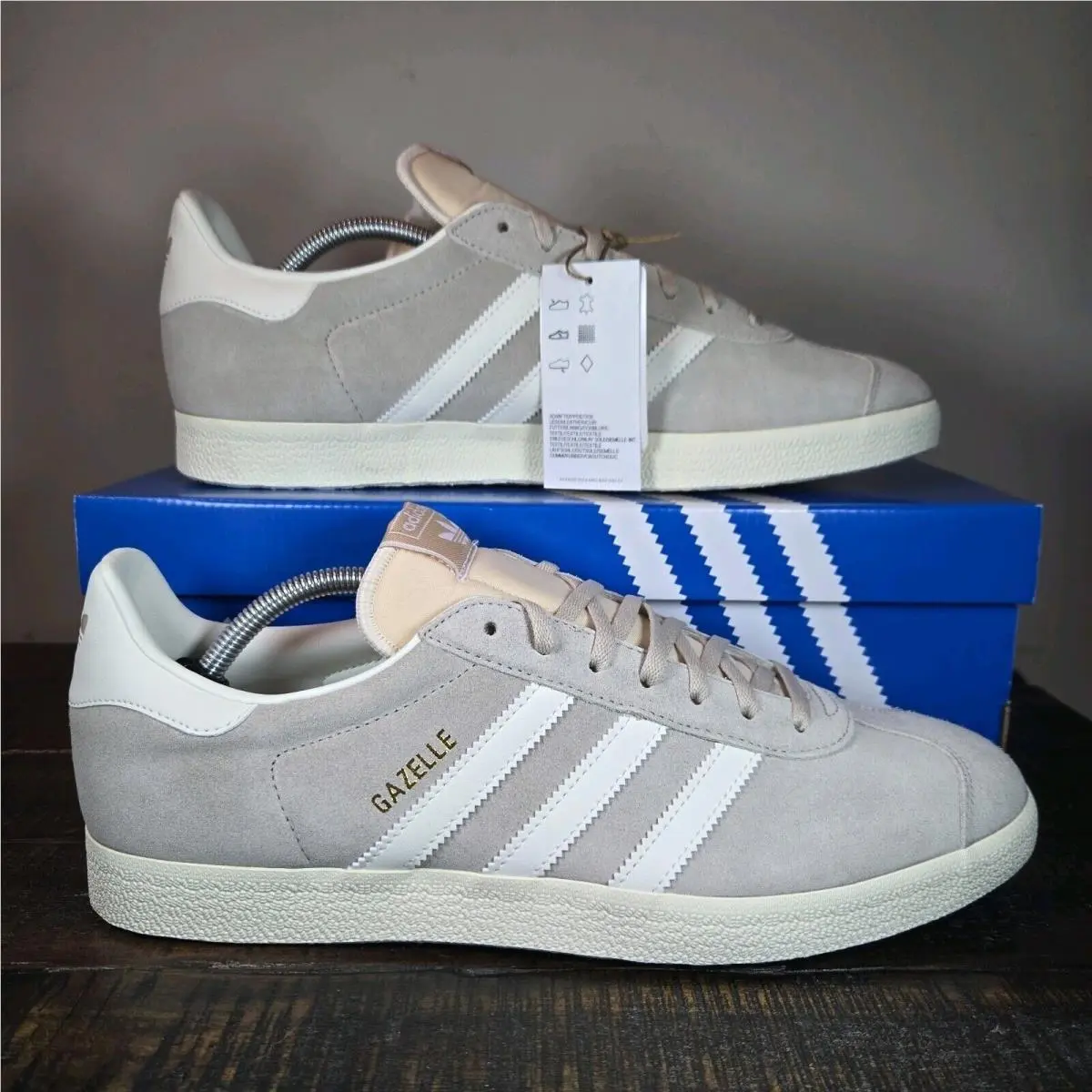 Adidas Gazelle Mens Size 13 Low Top Shoes Sneakers Gray White IG5796