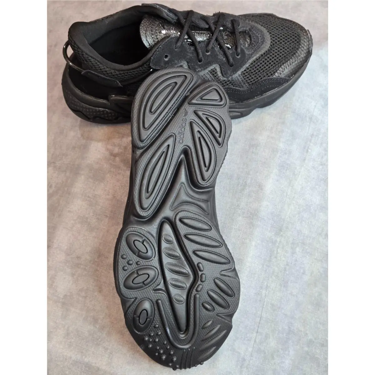 Adidas shoes - adidas Orignals Ozweego J - Orignals Ozweego - EE7775 - Black 2