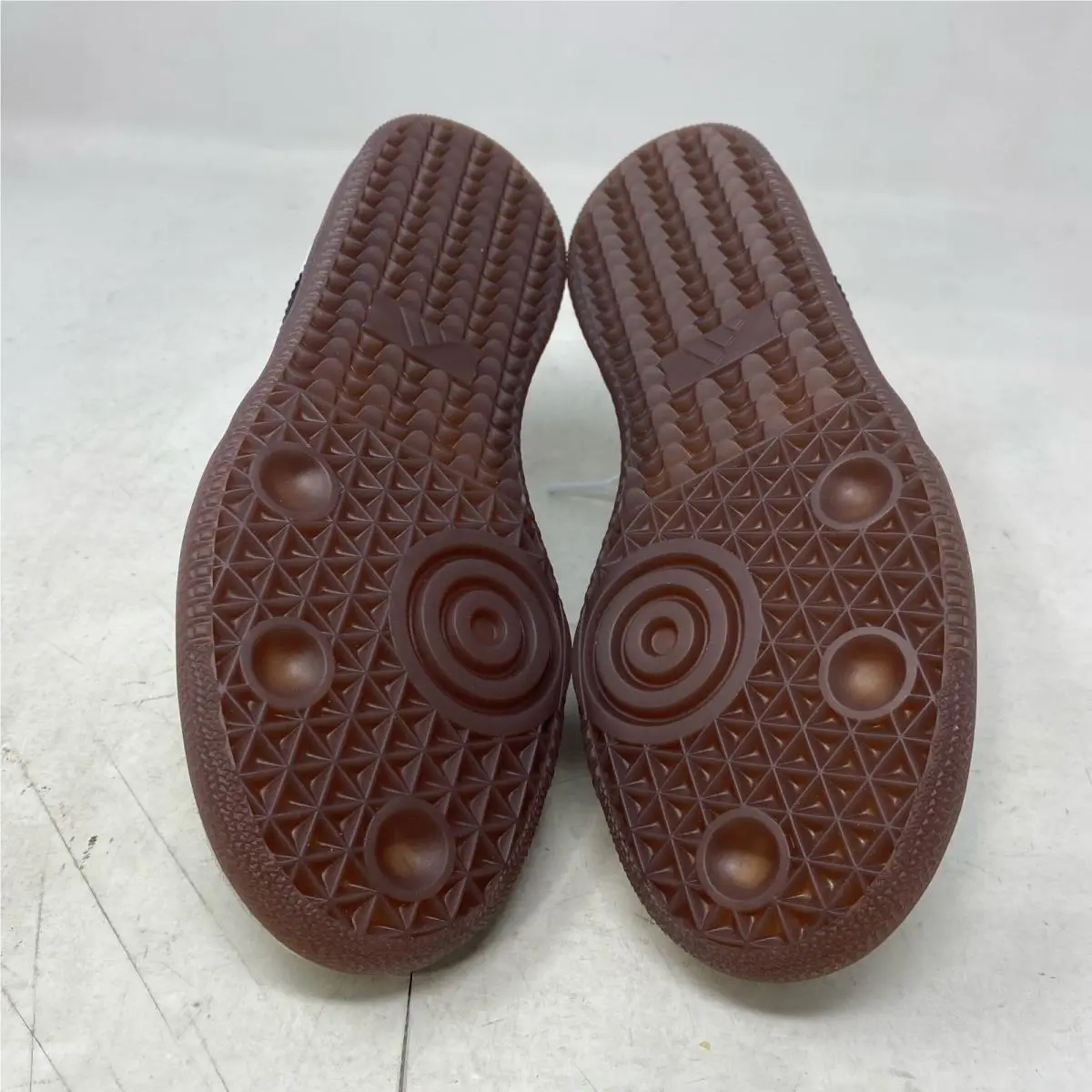 Adidas shoes - White (UPC: 196477766331) 2