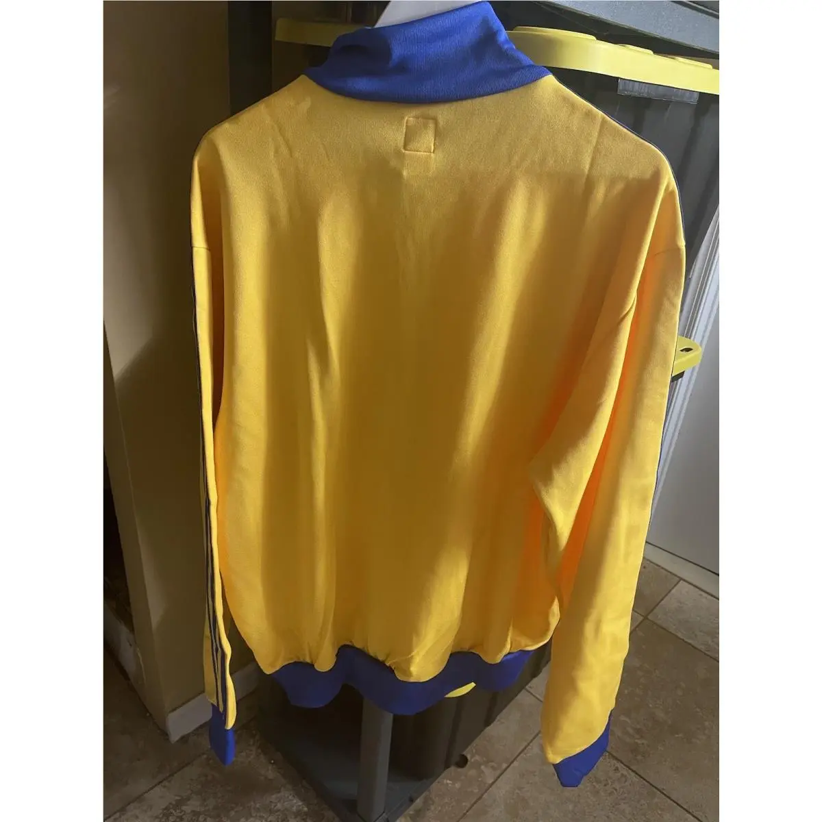 Adidas clothing - Yellow 4