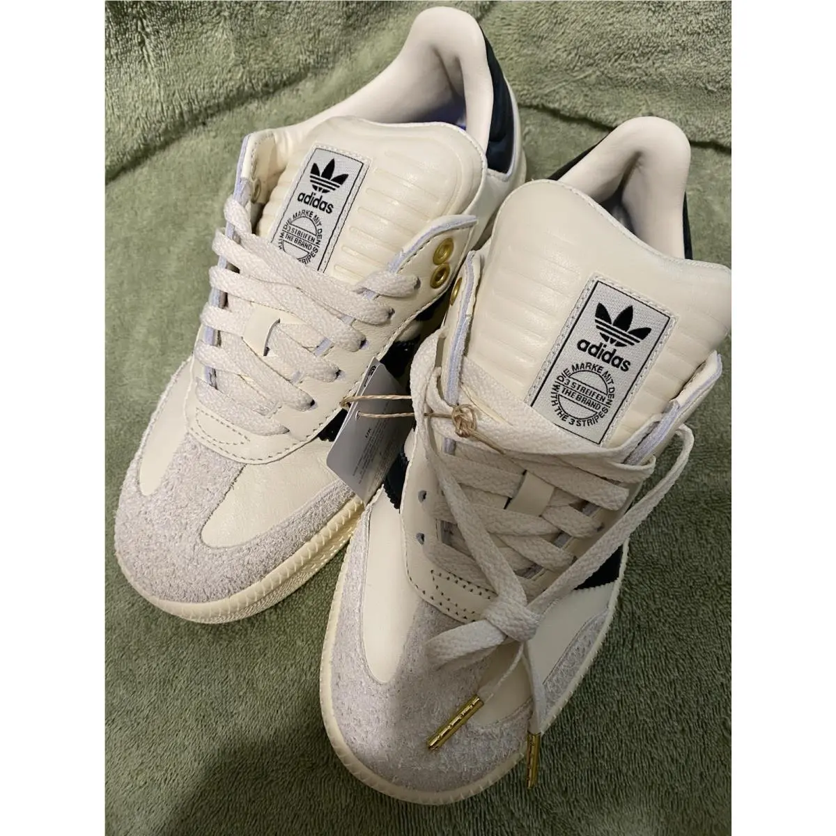Size 6 Men’s 7 Womens Samba Xlg by Adidas