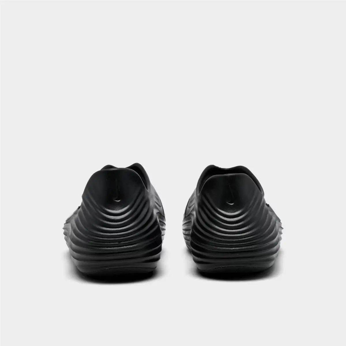 Nike shoes - HV5060 001 - Black/Black/Black 2