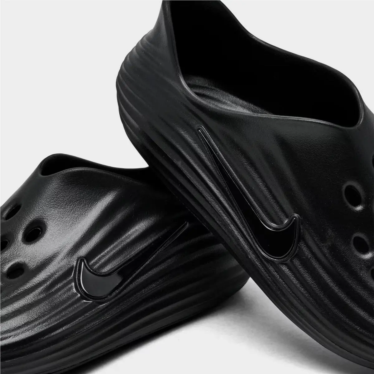 Nike shoes - HV5060 001 - Black/Black/Black 4