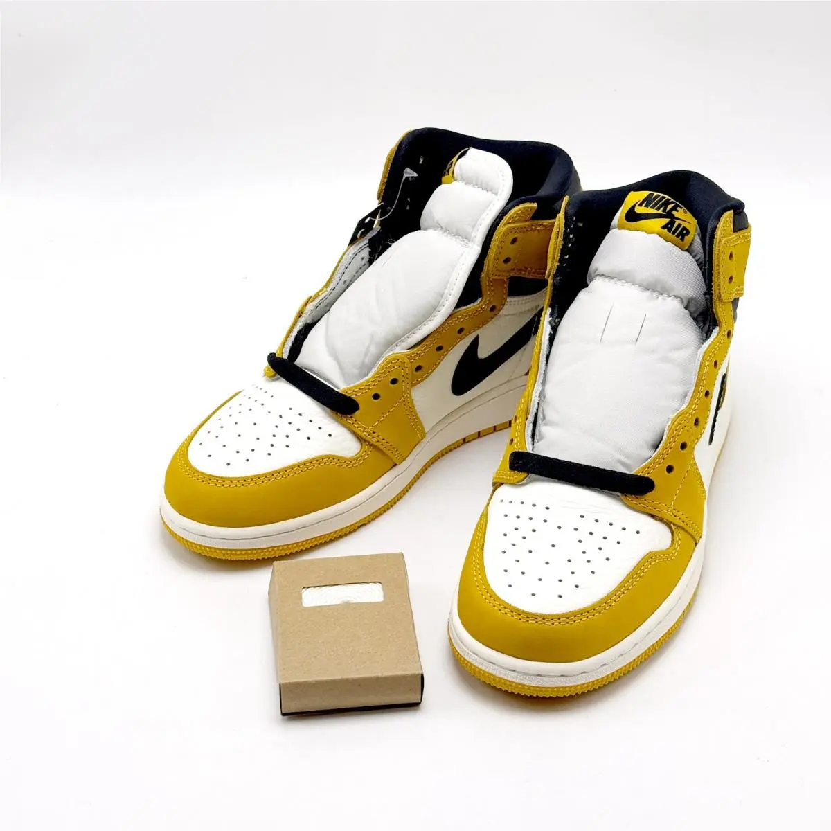 Nike shoes - Air Jordan 1 - Air - Yellow 5
