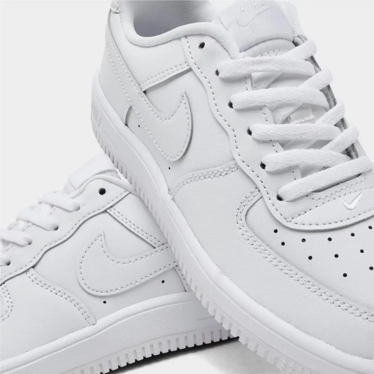 Nike shoes - IF1673 100 - White/White/White 0