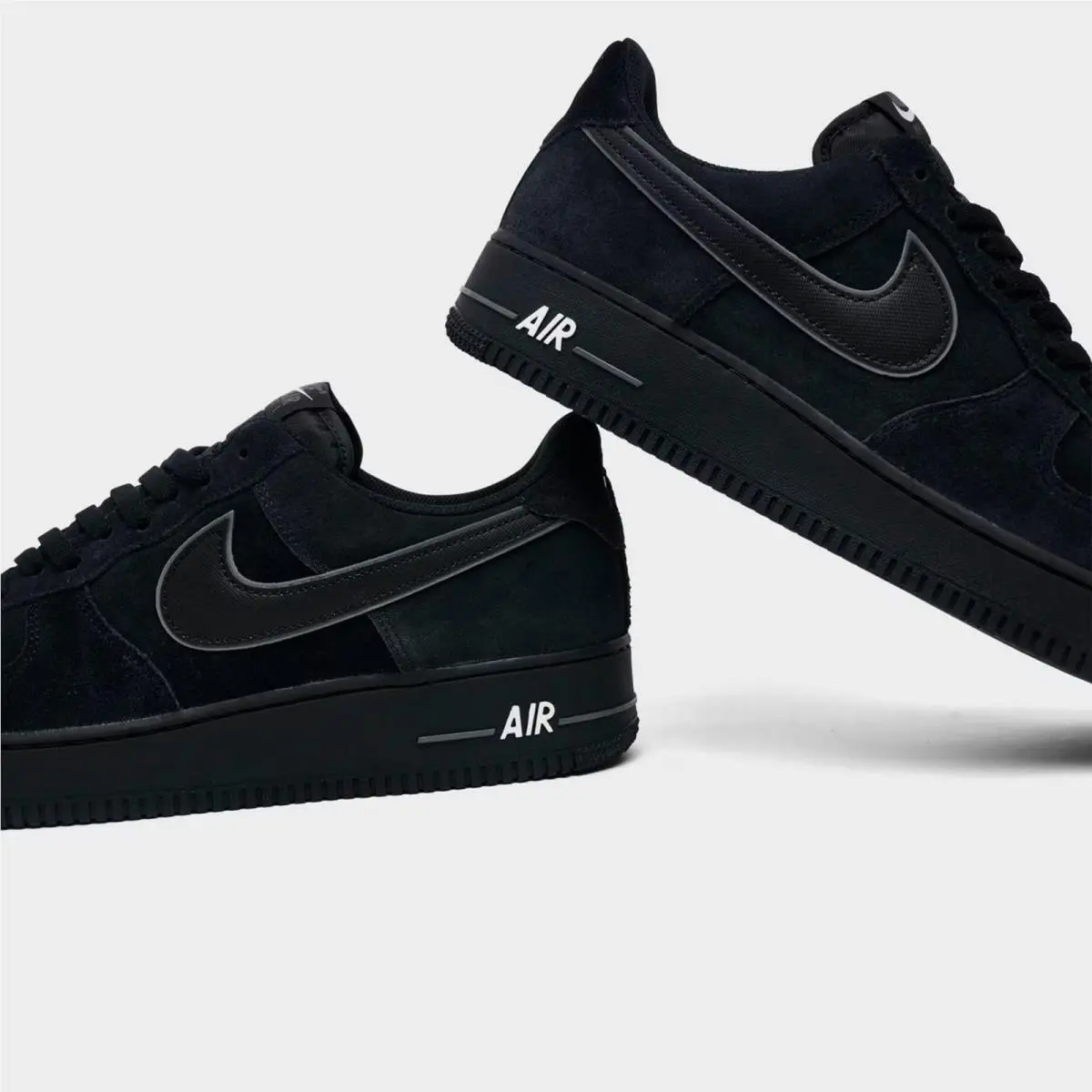 Nike shoes - IQ0292 010 - Black/Black/Iron Grey/White 4