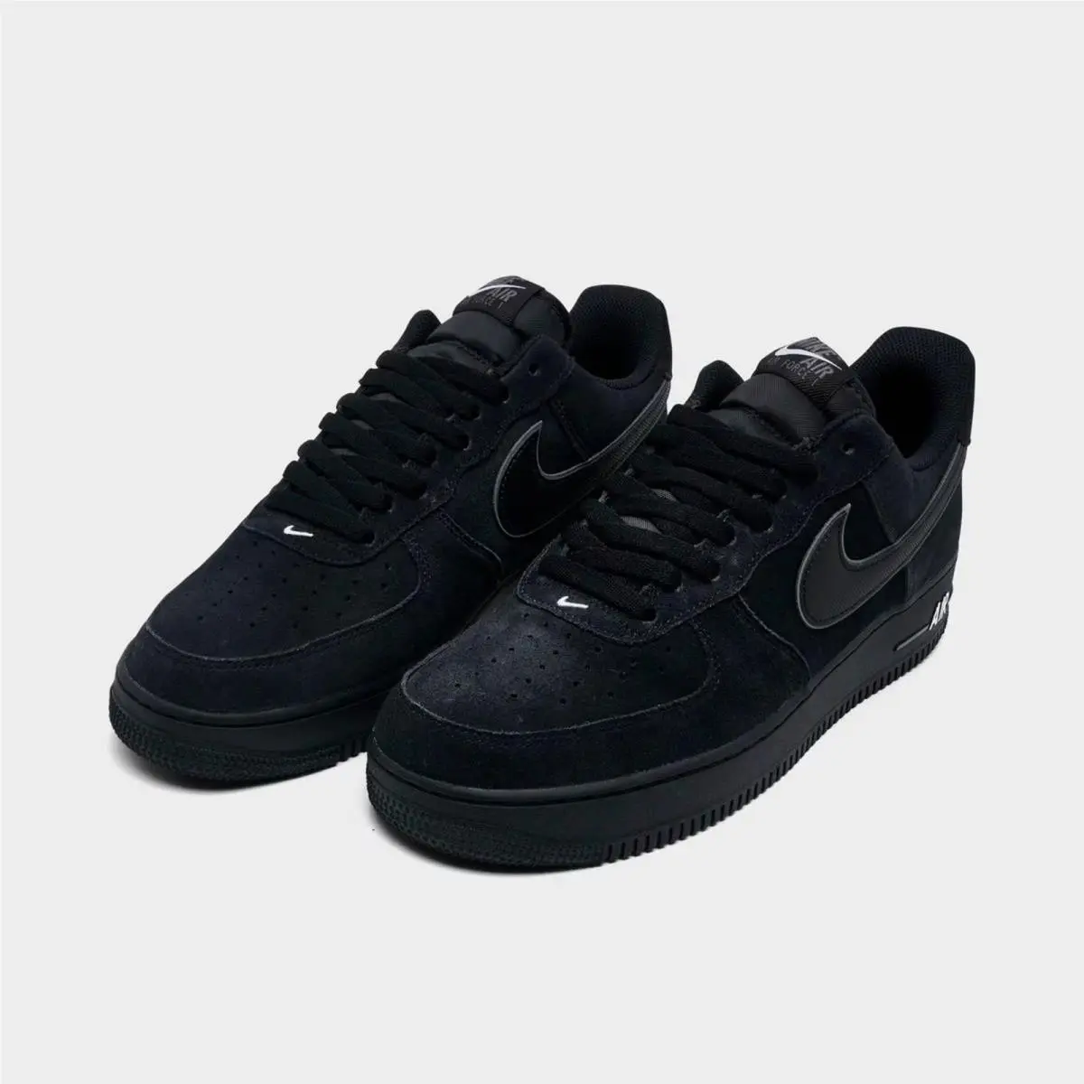 Nike shoes - IQ0292 010 - Black/Black/Iron Grey/White 5
