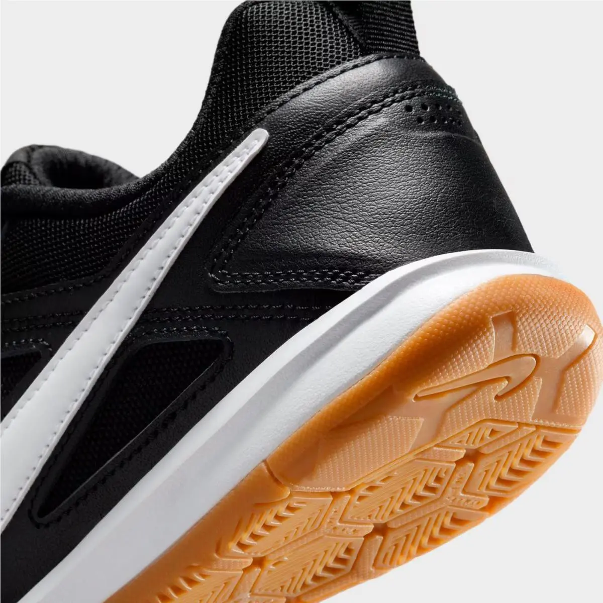 Nike shoes - HV9596 001 - Black/Black/Gum Light Brown/White 4