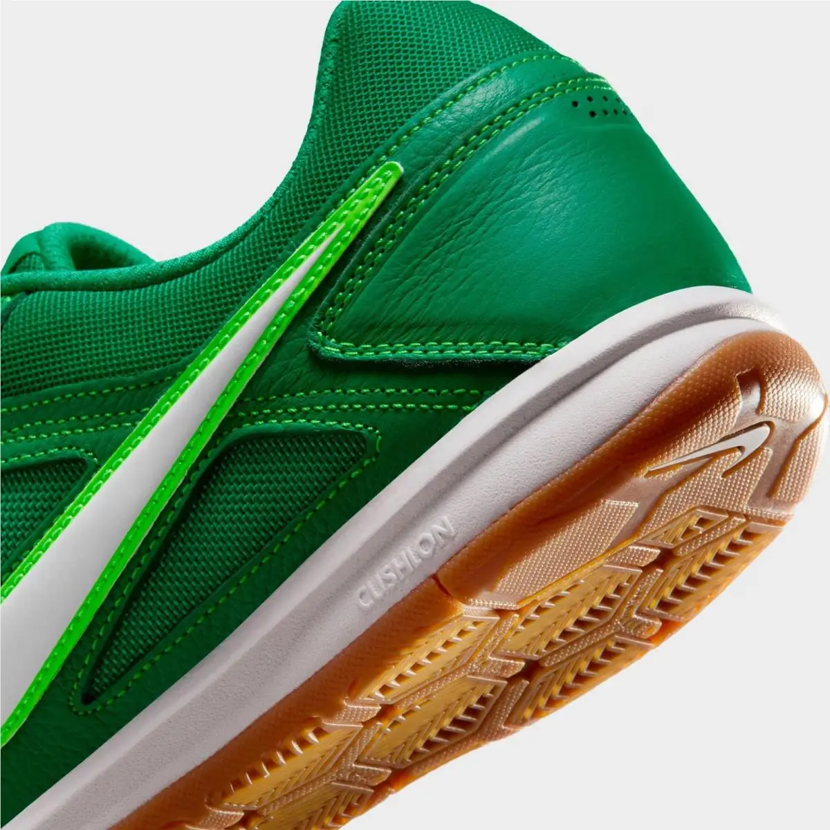 Nike shoes - HQ6019 300 - Stadium Green/Green Strike/Gum Medium Brown/White 4