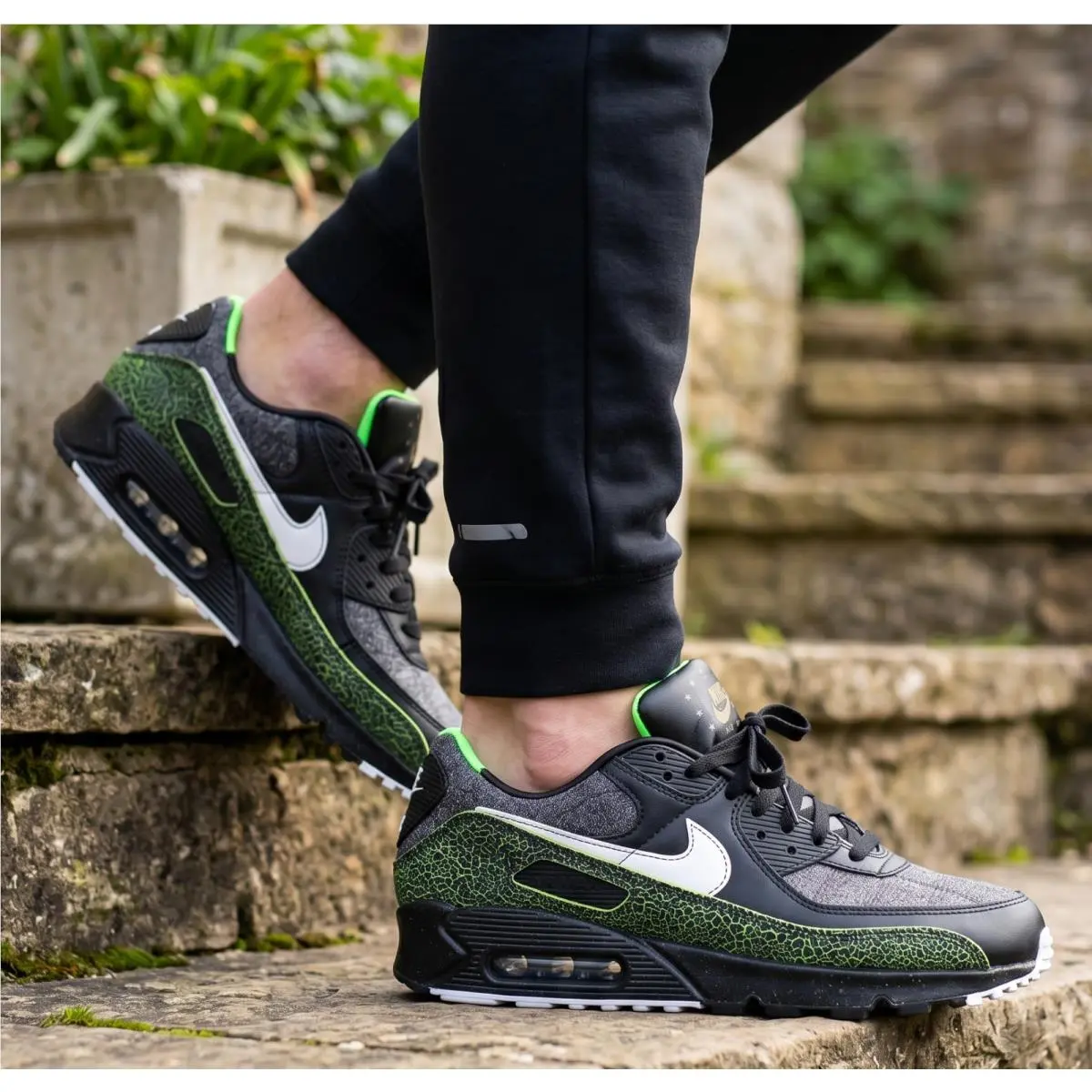 Nike Air Max 90 SE Men`s Athletic Sneakers Black Green All Sizes