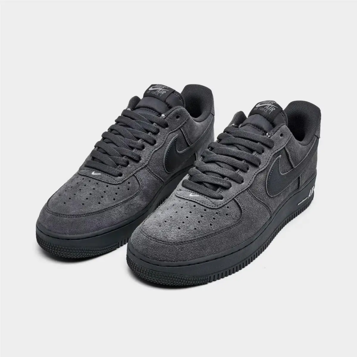 Nike shoes - IQ0292 060 - Anthracite/Anthracite 1