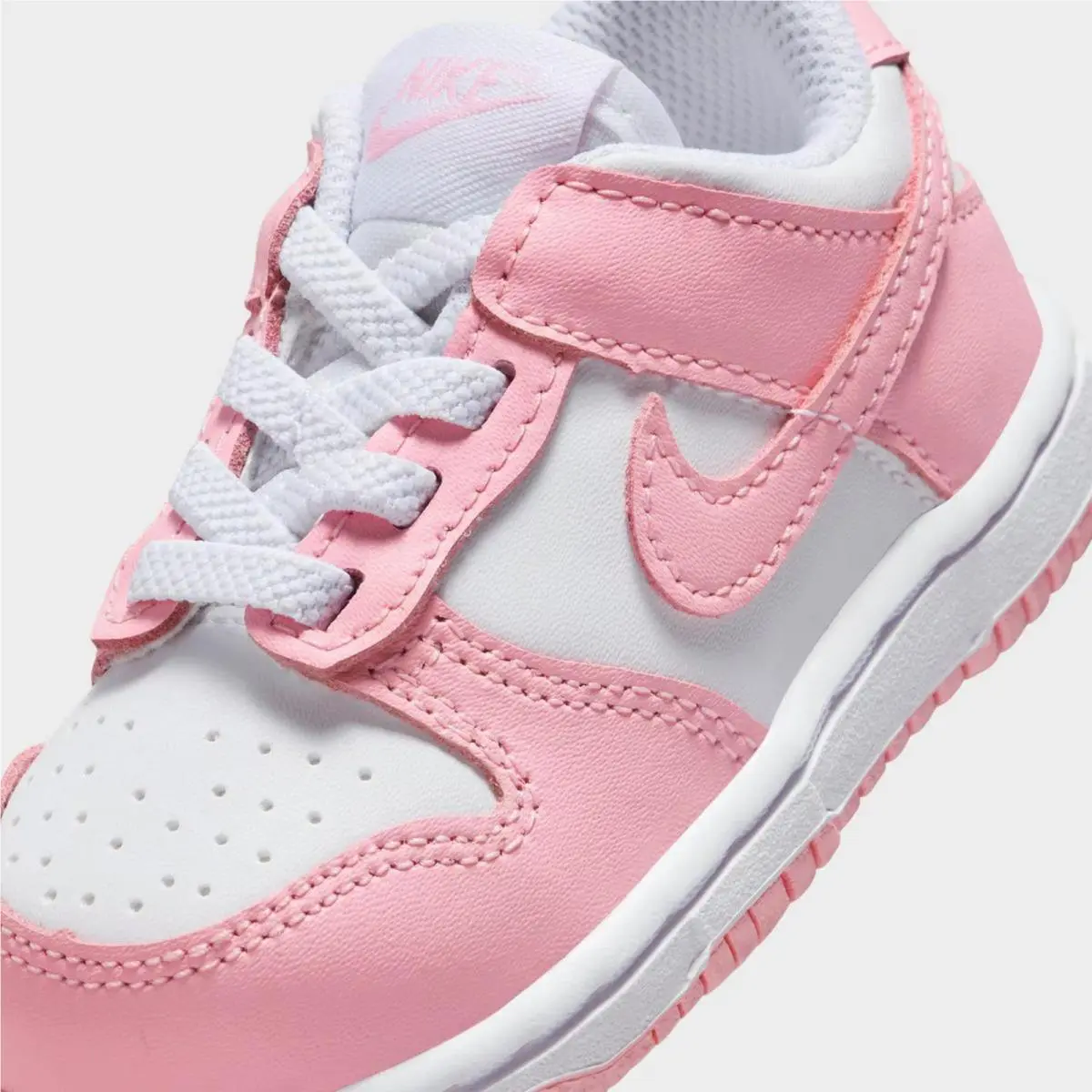 Nike shoes - FB9107 125 - White/White/White/Medium Soft Pink 0