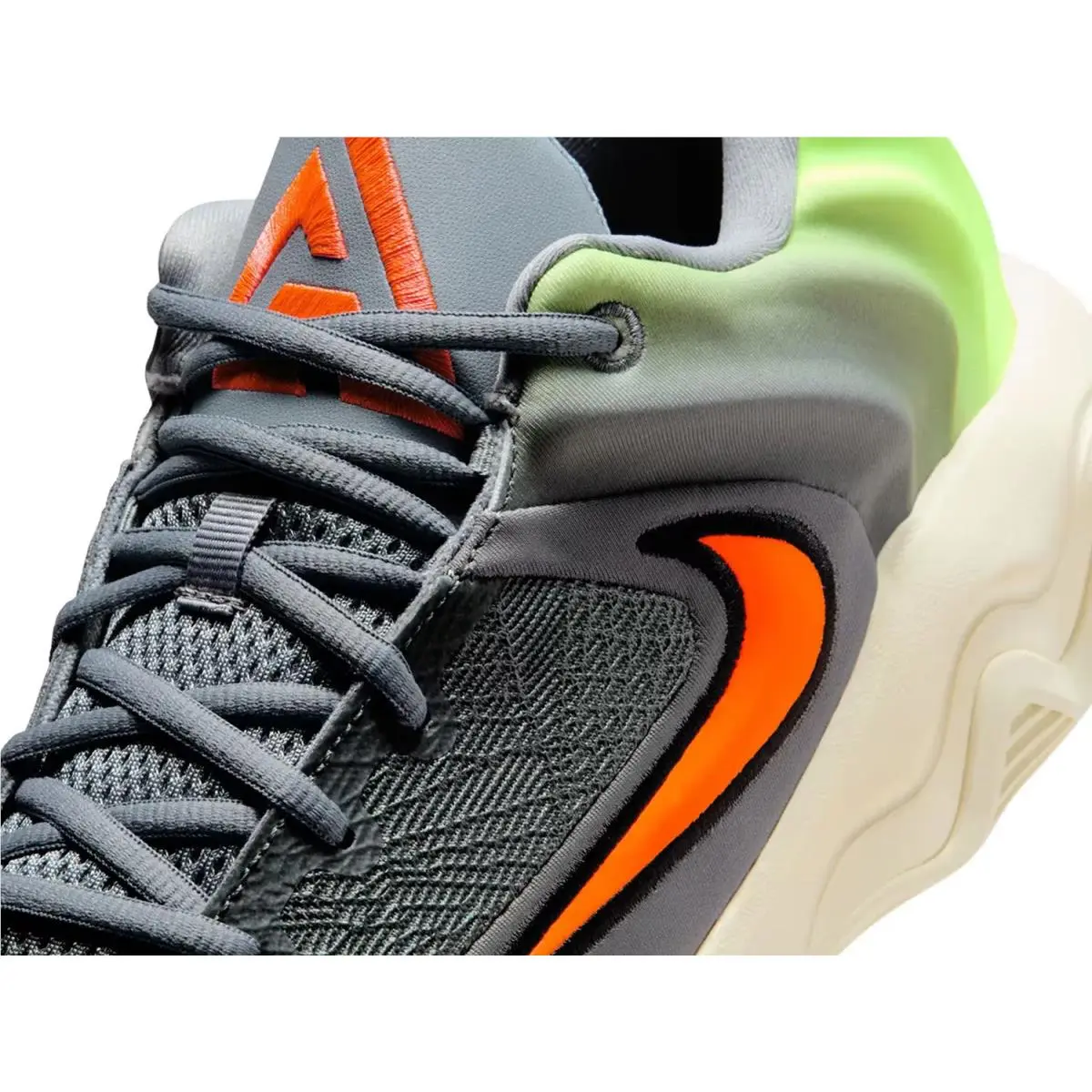 Nike shoes - Grey/Green 15