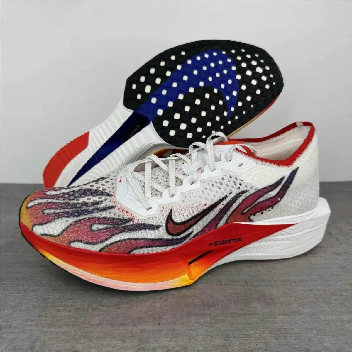 Nike shoes - Nike ZoomX Vaporfly - ZoomX Vaporfly - HQ3504-100 - White 31