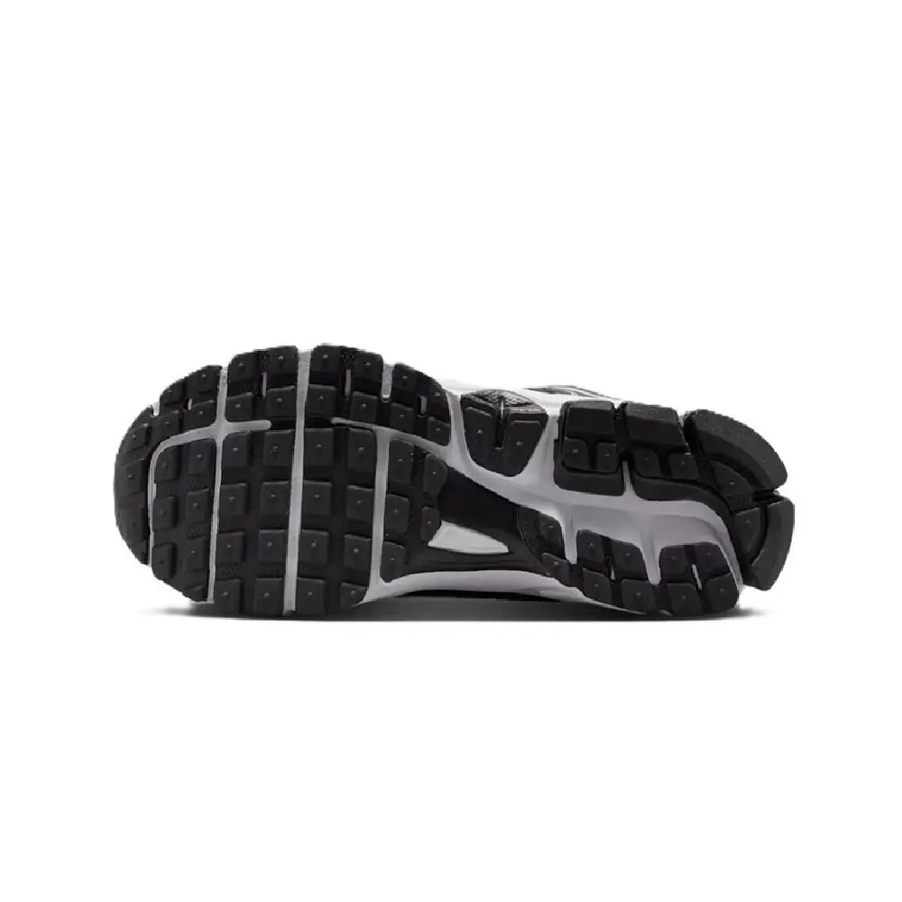 Nike shoes - IQ0312 010 - IQ0312 010 - Black/Metallic Silver 8