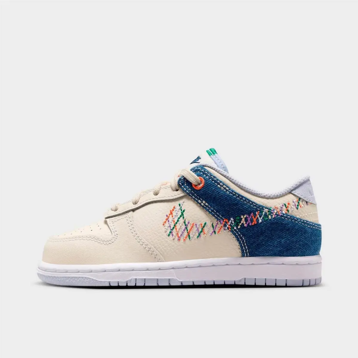 Nike shoes - IR1826 022 - Soft Pearl/Blue Denim/Midnight Navy/Multi-Color 3