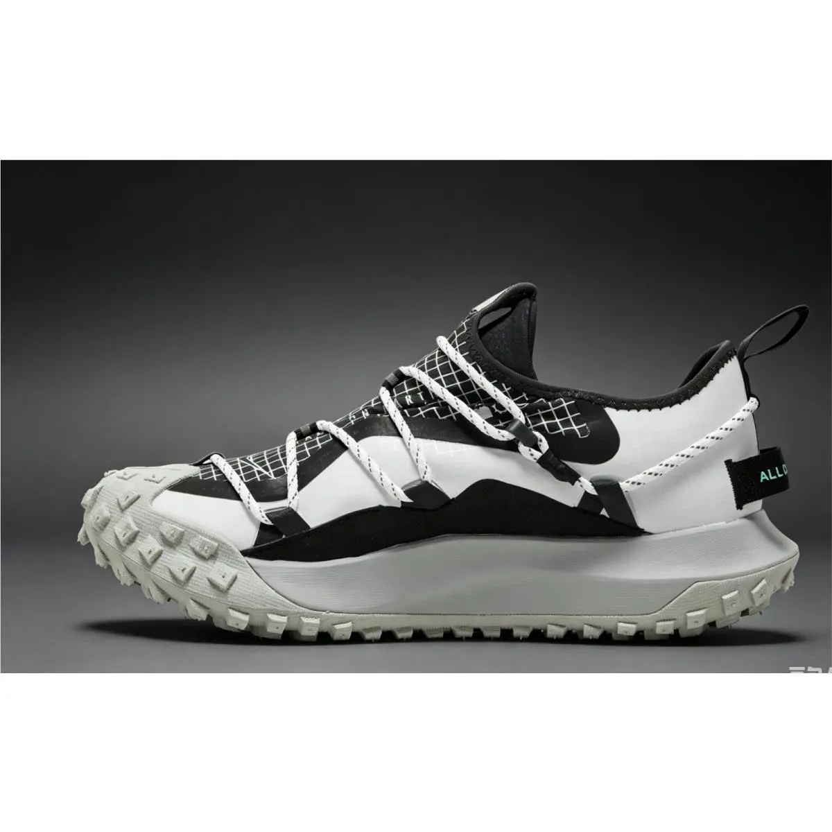 US Size Nike Acg Mountain Fly Low SE DO9334-100